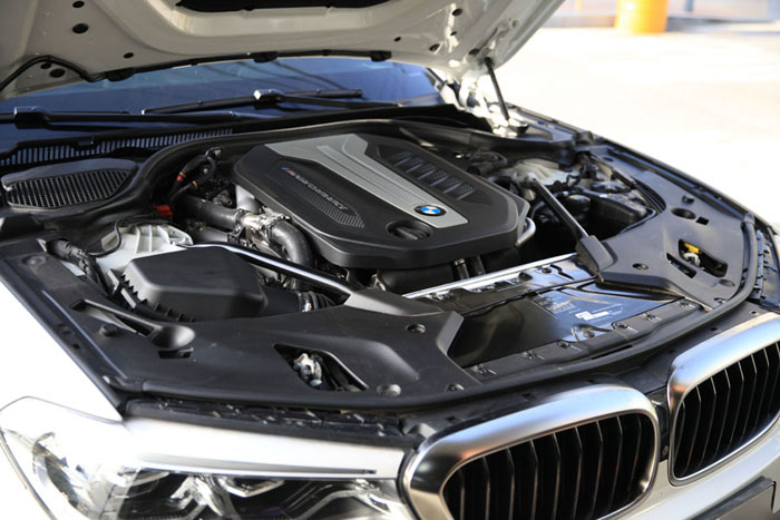 BMW M550D 엔진오일 교환